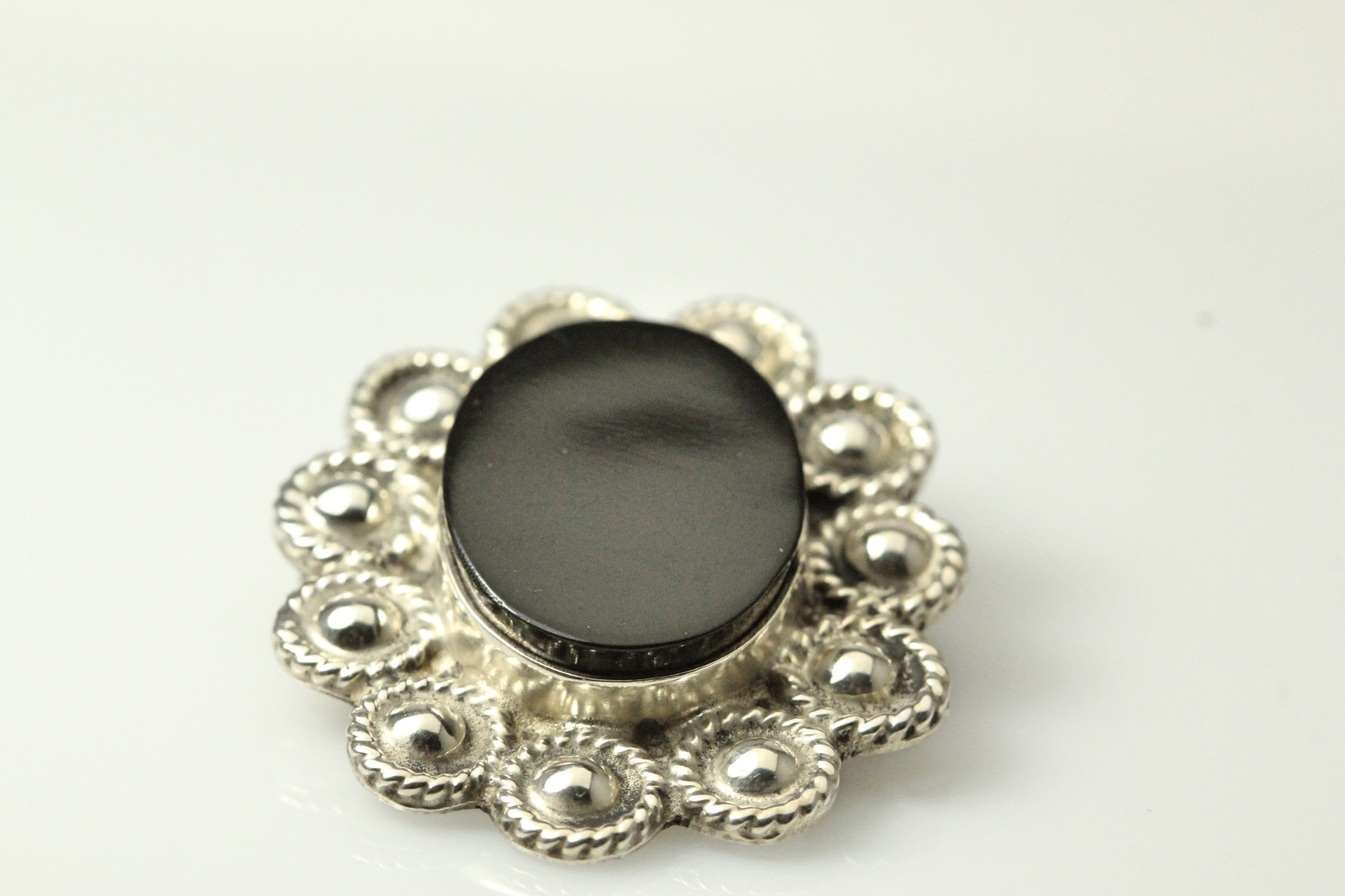 925 Sterling Silver Black Onyx Oval Vintage Pendant Brooch 9.8 Grams (PEN5500)