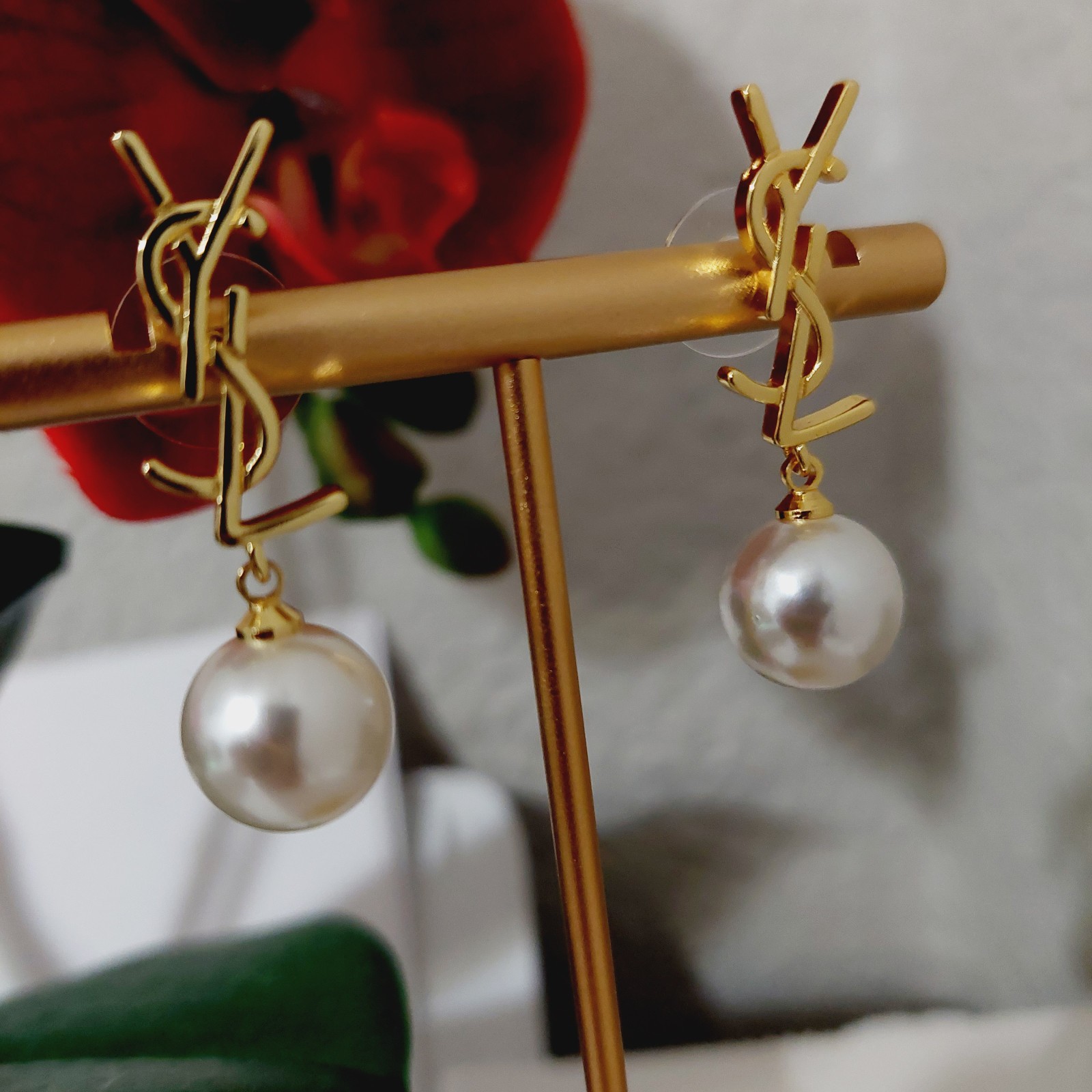 Auth. YVES SAINT LAURENT YSL Stud LOGO Drop Pearl EARRINGS Gold Tone