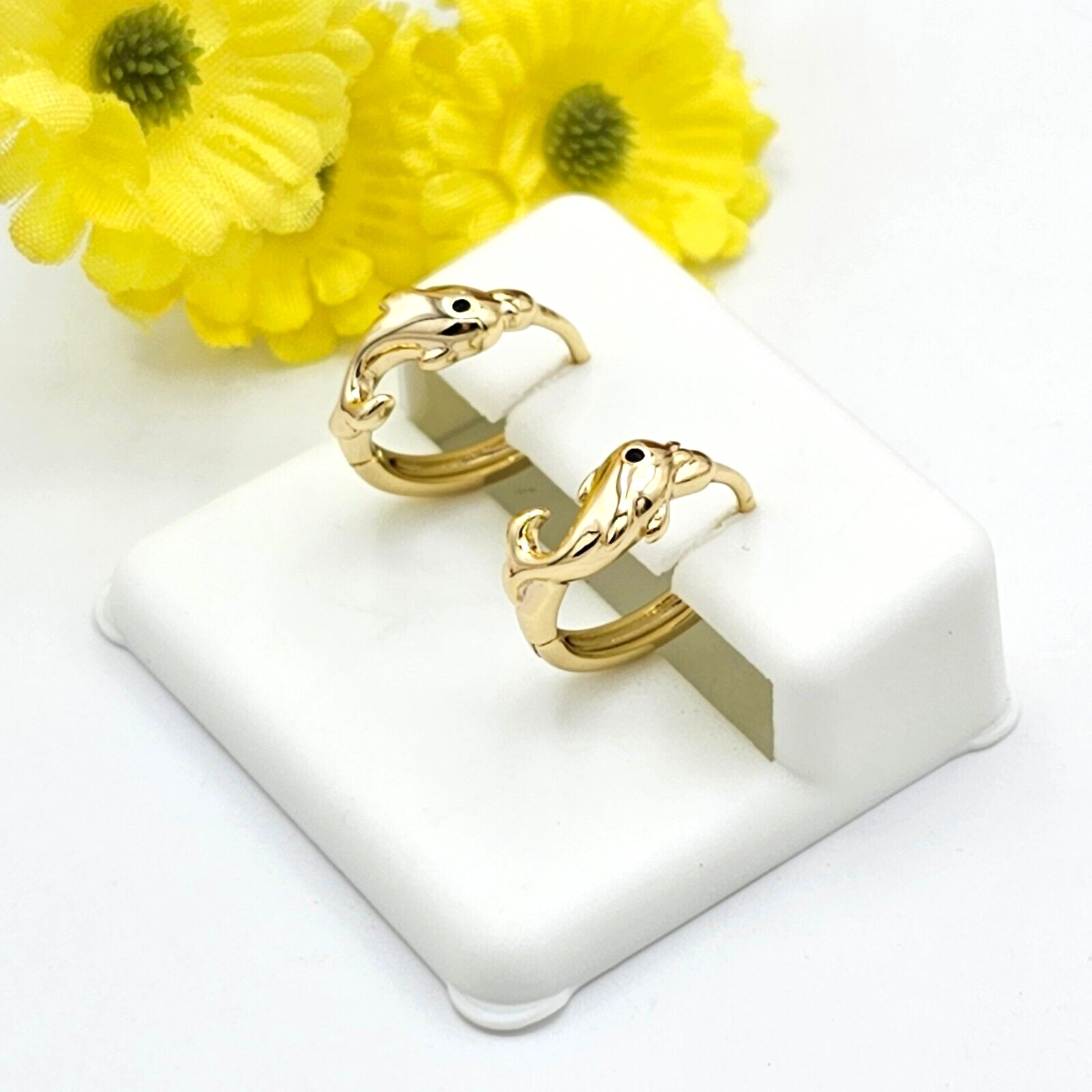14K Gold Plated Dolphin Continuous Hoops Earrings. Oro Laminado