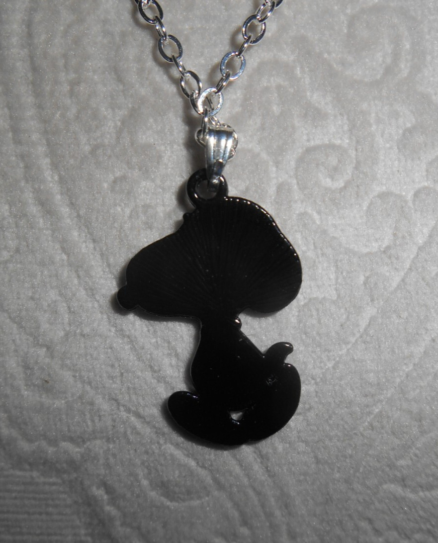 SNOOPY NECKLACE