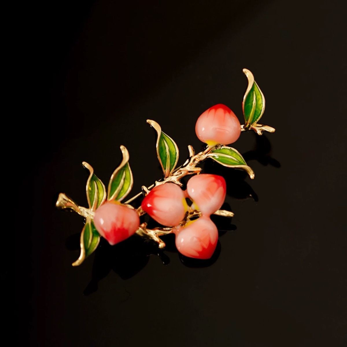 Enamel Peach Fruit Brooch Elegant Design Women’s Lapel Pin