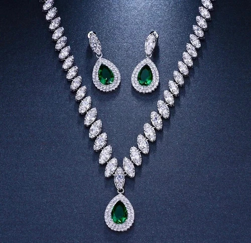 18k Platinum Plated Made Simulated Diamond Necklace Earrings Green Jewelry Set