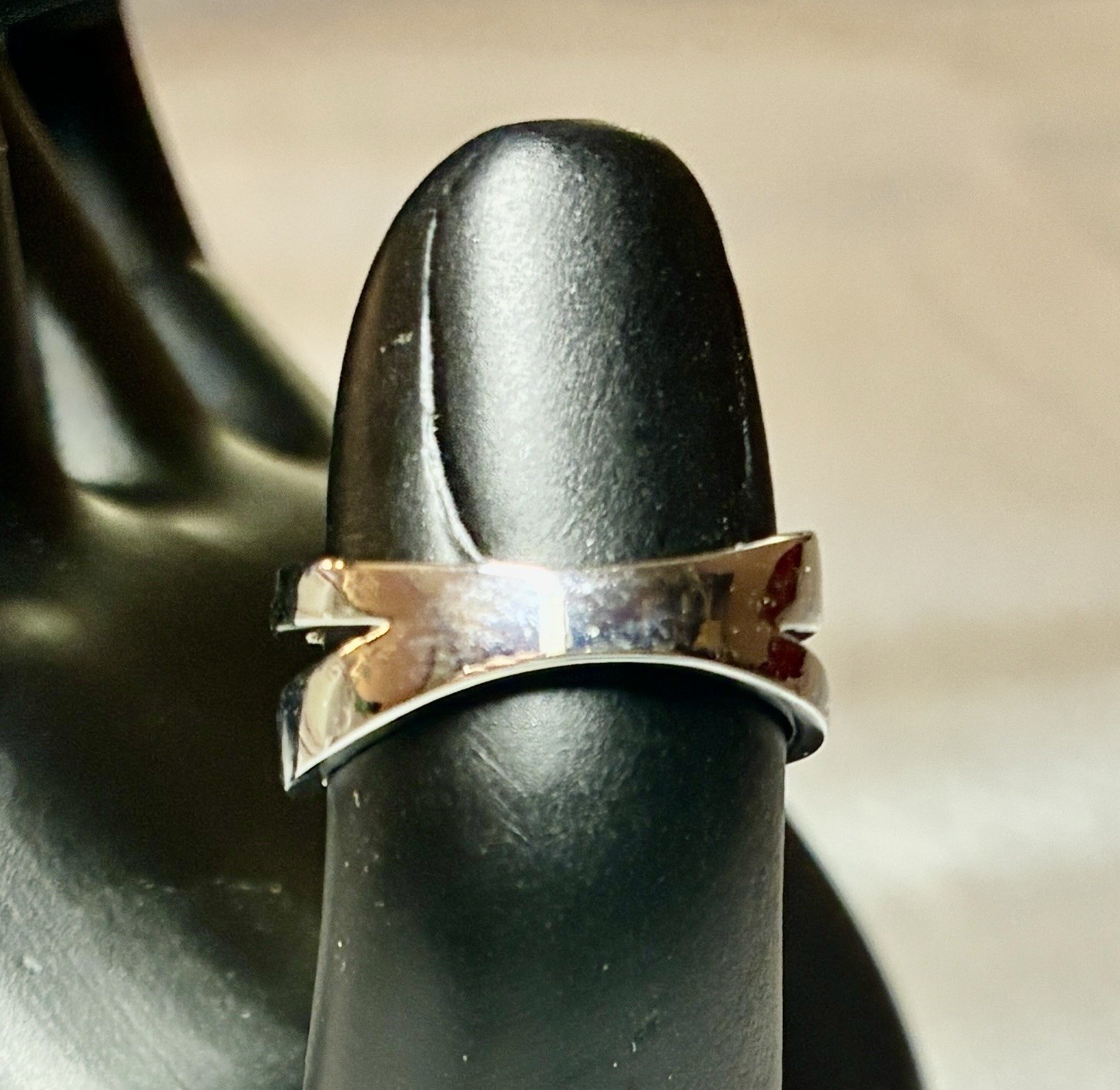 White Sapphire Cubic Zirconia in a 9.25 Sterling Silver Infinity Band Size 9.0