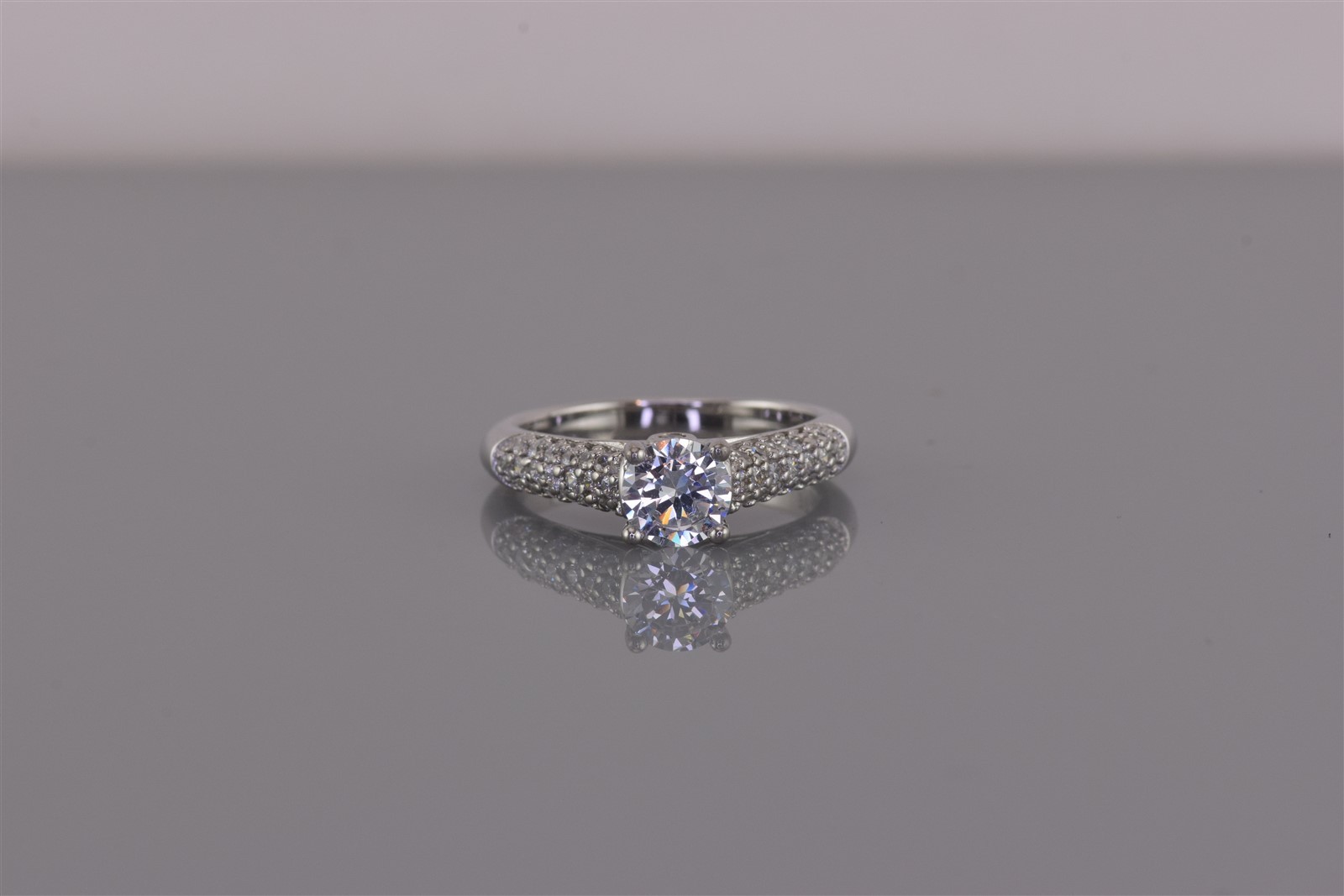 Sterling Silver Cubic Zirconia Solitaire Clustered Pave Band Ring 925 Sz: 6