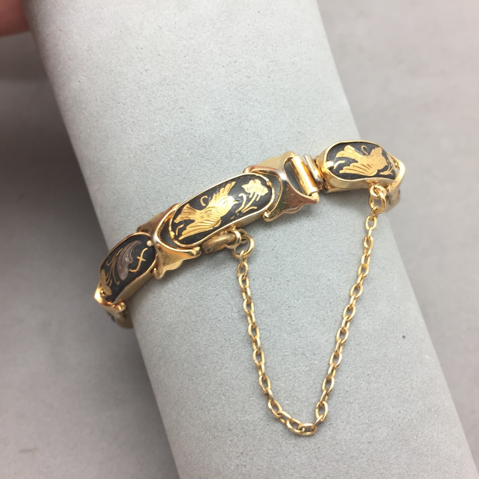 Niello Bracelet Birds & Flowers Gold Tone Black Link Safety Chain 7.5″ x 3/8″