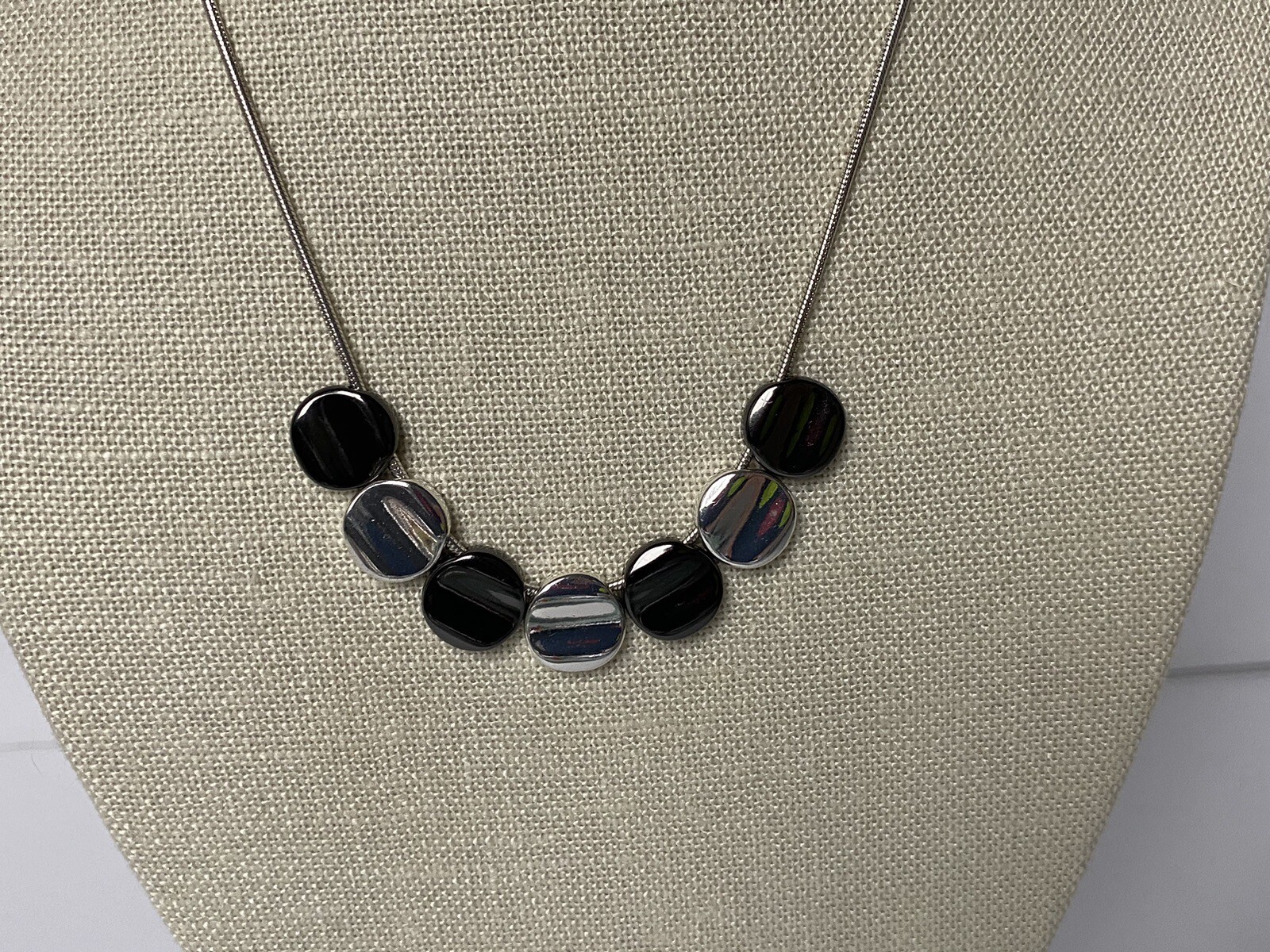 Monet Silver Tone Necklace Gray And Silver Disks EUC Mint Cond 16” – 19” Circles