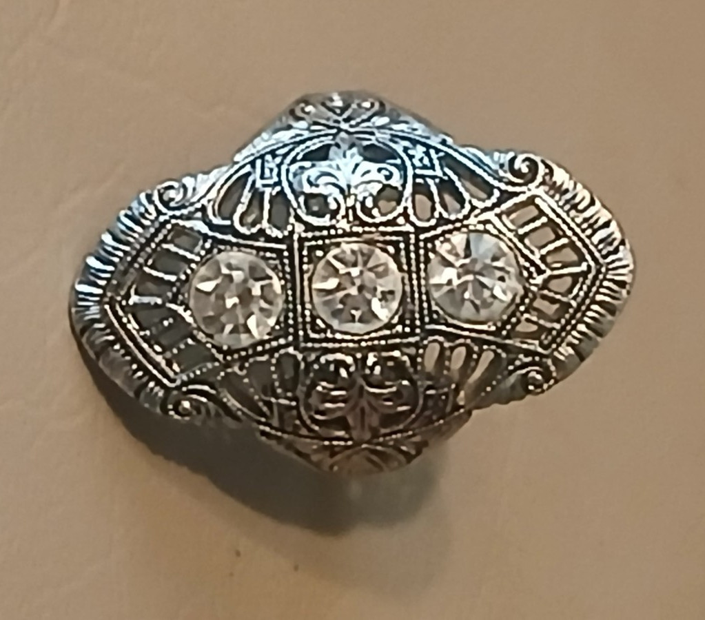 18K ELECTROPLATED Art deco style ring size 4 1/2