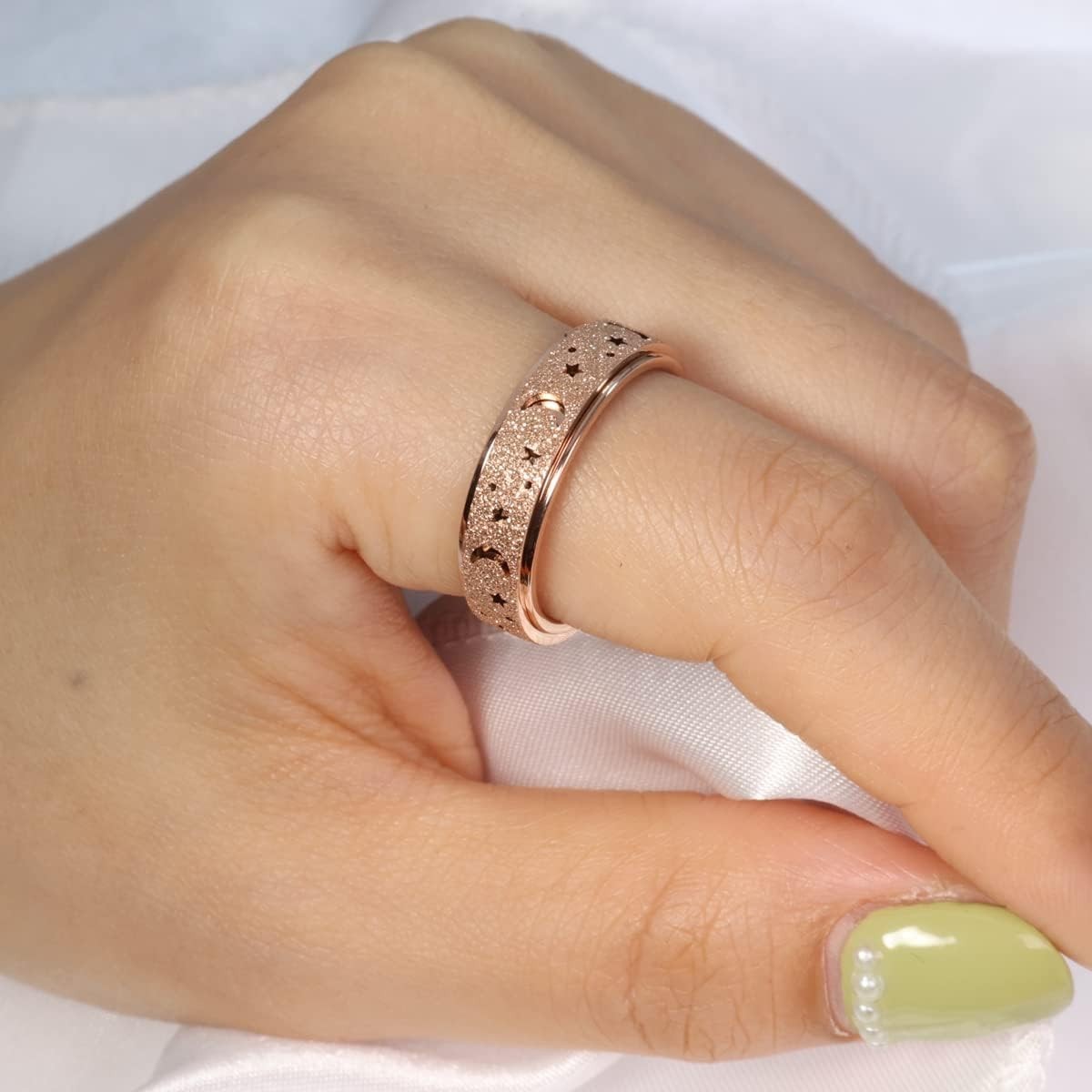 Anxiety Spinner Ring for Women: Fidget Toys for Adults, Titanium Stainless St…