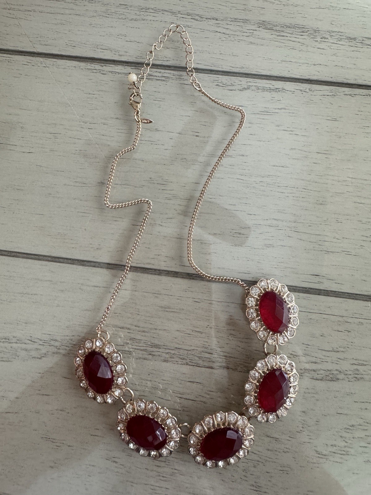 Avon Signature Collection Red Royal Elegance Necklace Gold Tone