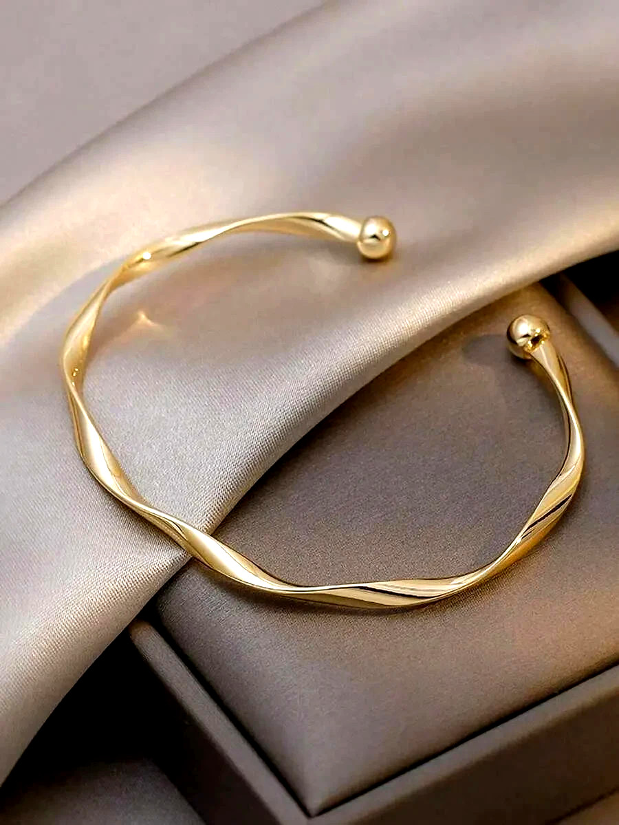 Women’s Adjustable Curved Metal Bracelet Minimalist Woven Bangle