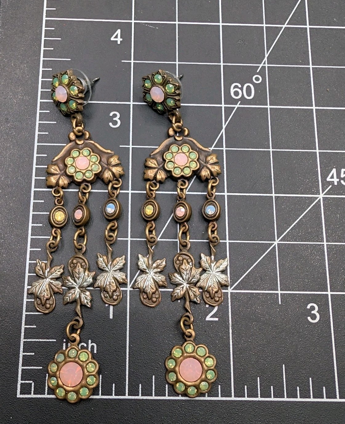 Unsigned Banana Bob Floral Flower Leaves Crystal Rhinestone Drop Dangle Earrings
