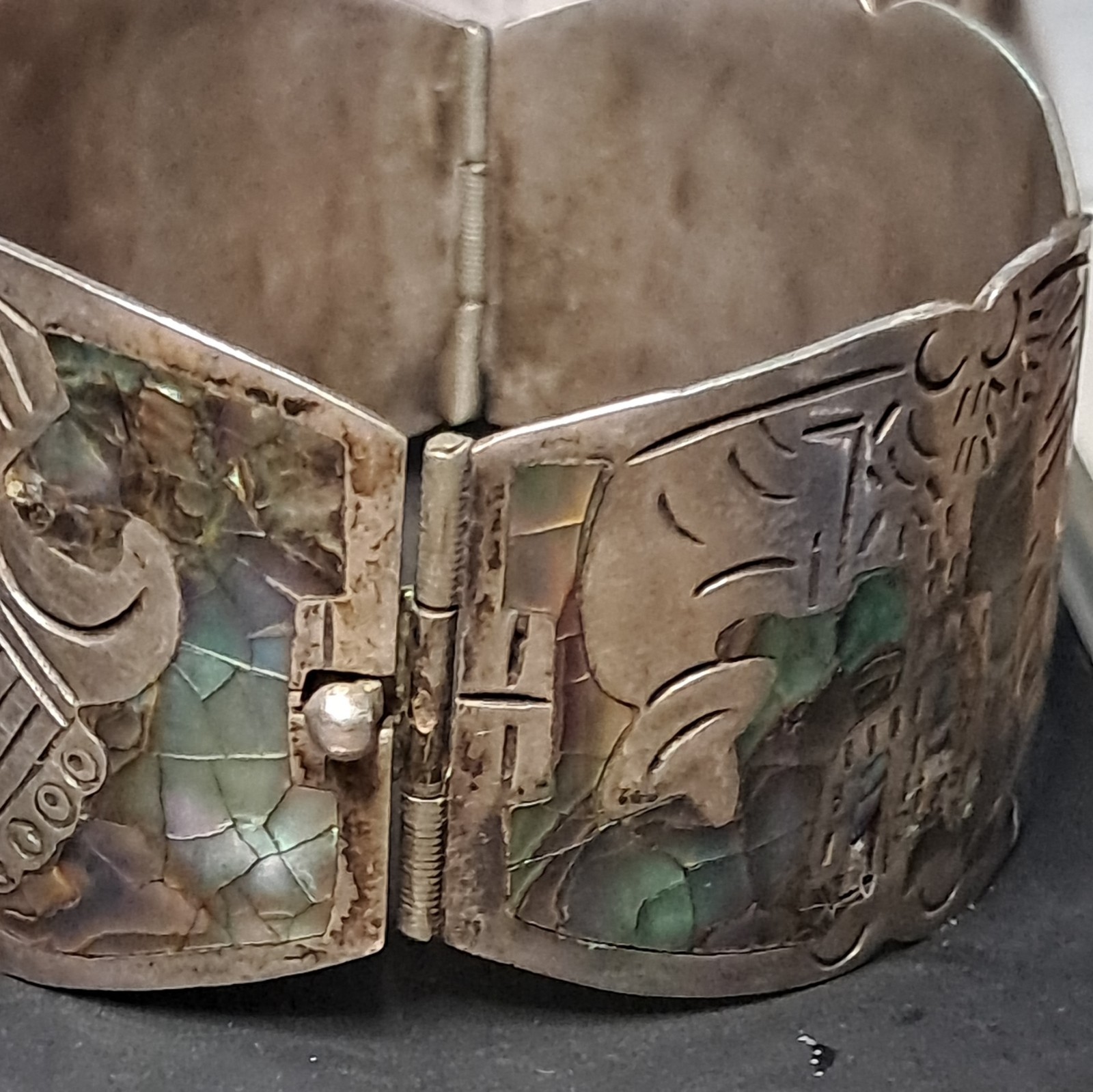 Vtg Mid Century Mexican Sterling Silver Abalone Storyteller Cuff Bracelet 925