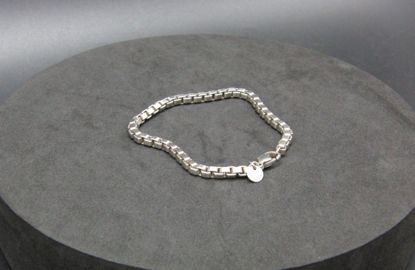 Tiffany & Co. 925 Sterling Silver Venetian Link Bracelet 17.5cm