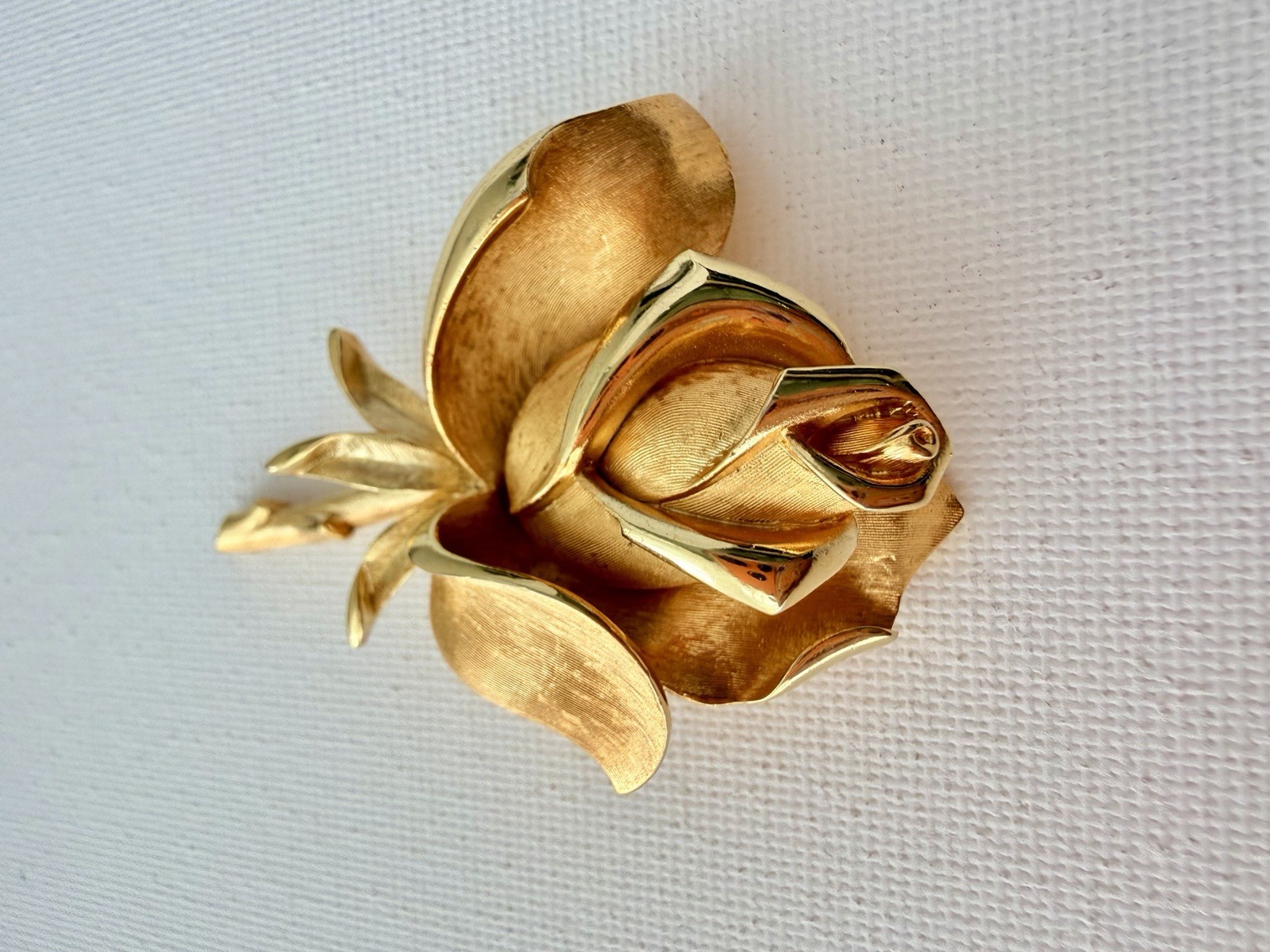 Vintage Signed Trifari Gold Tone Rose Flower Brooch Textured Designer Jewelry