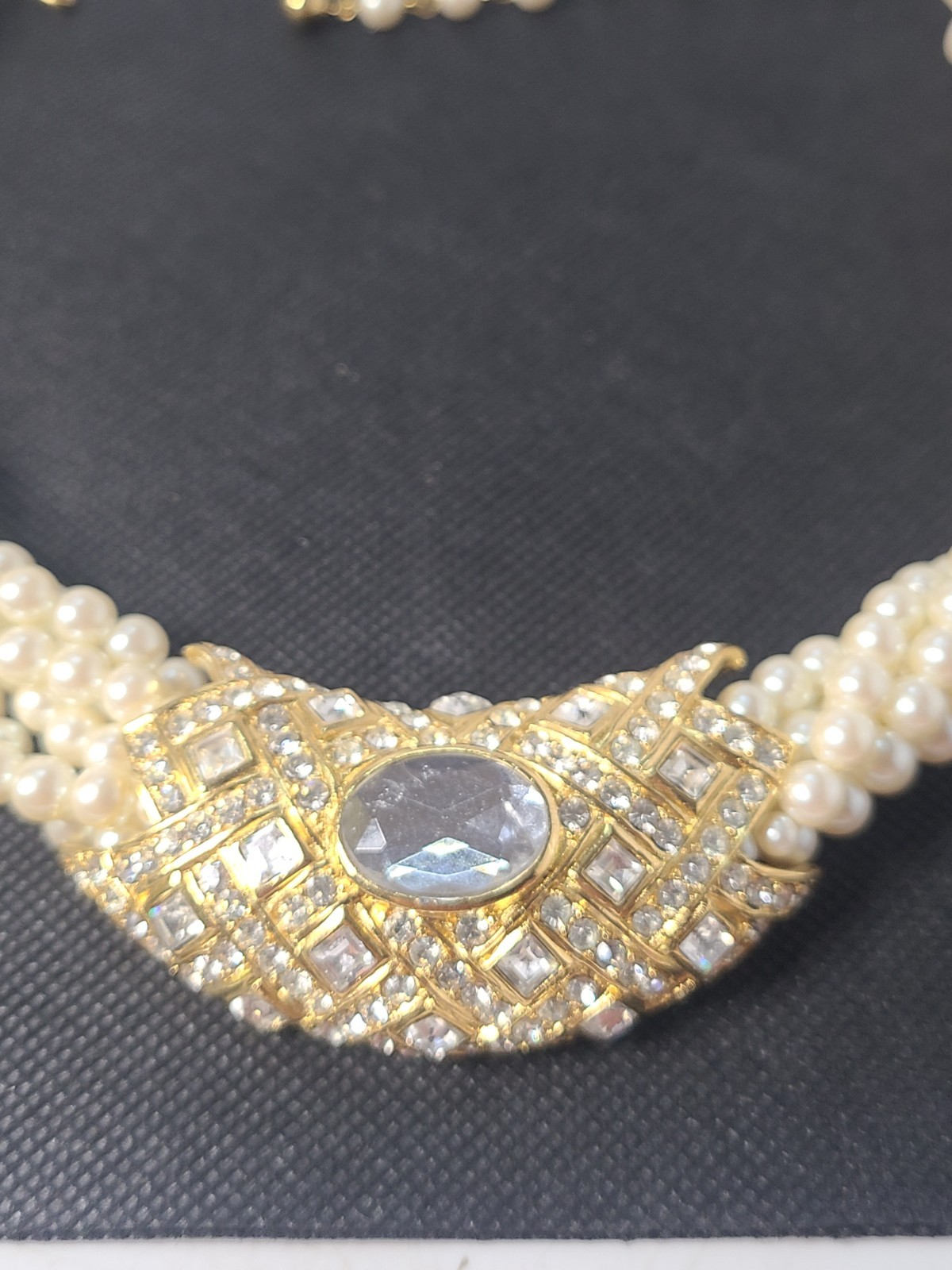 Vintage Signed Trifari 17 Multi Strand Pearl Rhinestone Necklace G2U