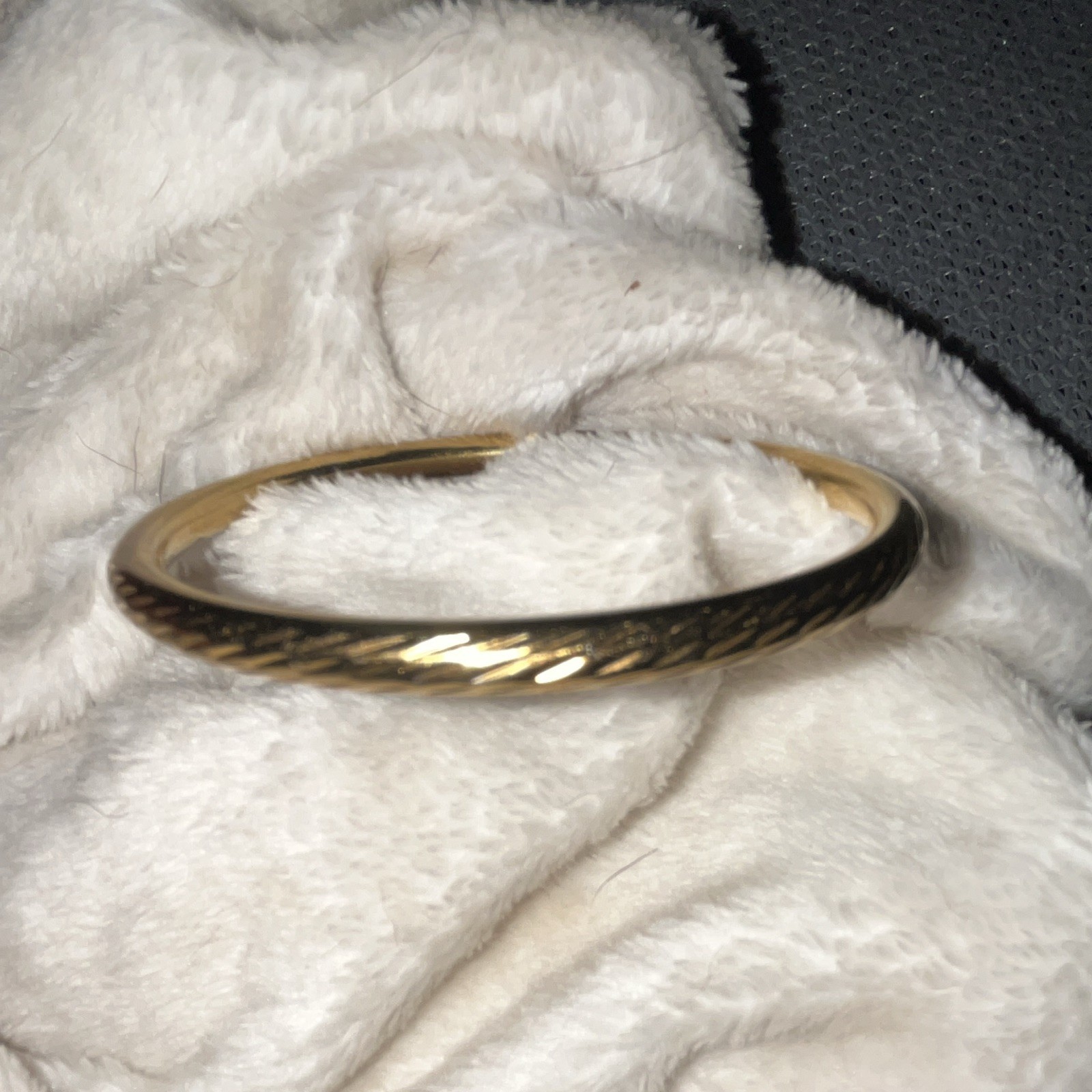 Gold Tone Round Bangle Bracelet, Metal Jewelry, No Stone, Classic Slip-On Style