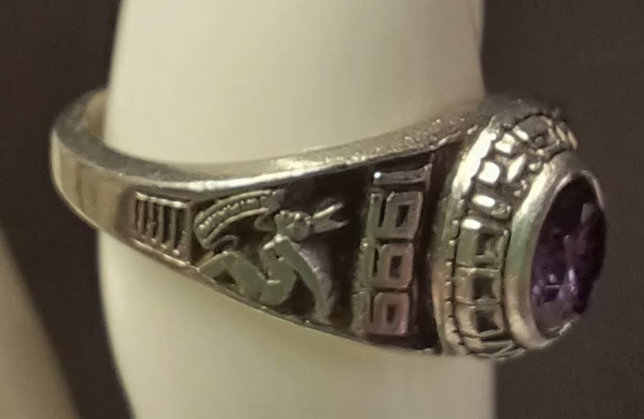 Graduation Class Ring 1999 Serena Minnie Crane High School Purple Stone Lady