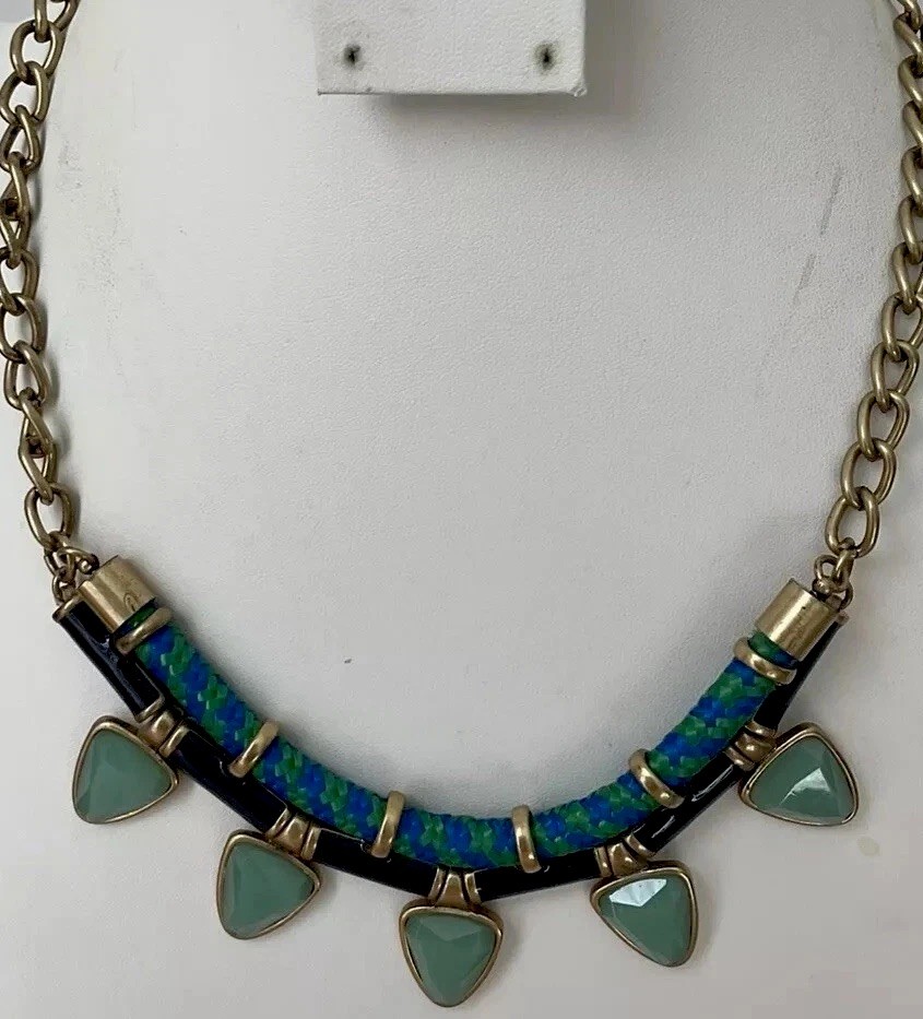 J CREW necklace with green stones_16 in Total length
