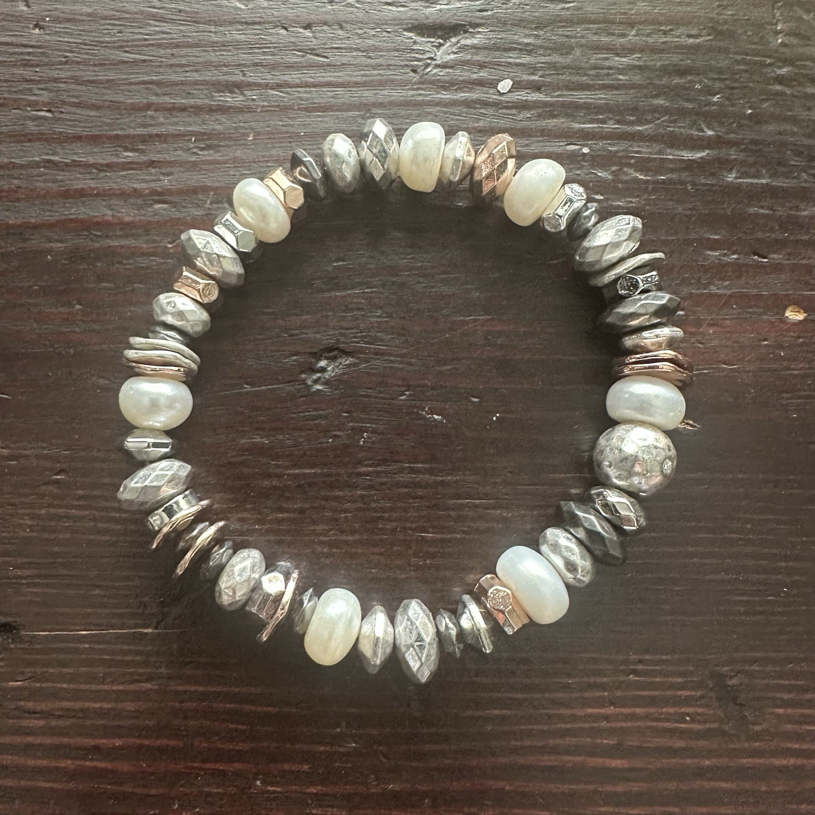 Stella & Dot Anda Intention Bracelet Stretch Pearl Metallic Amber Varied Bead