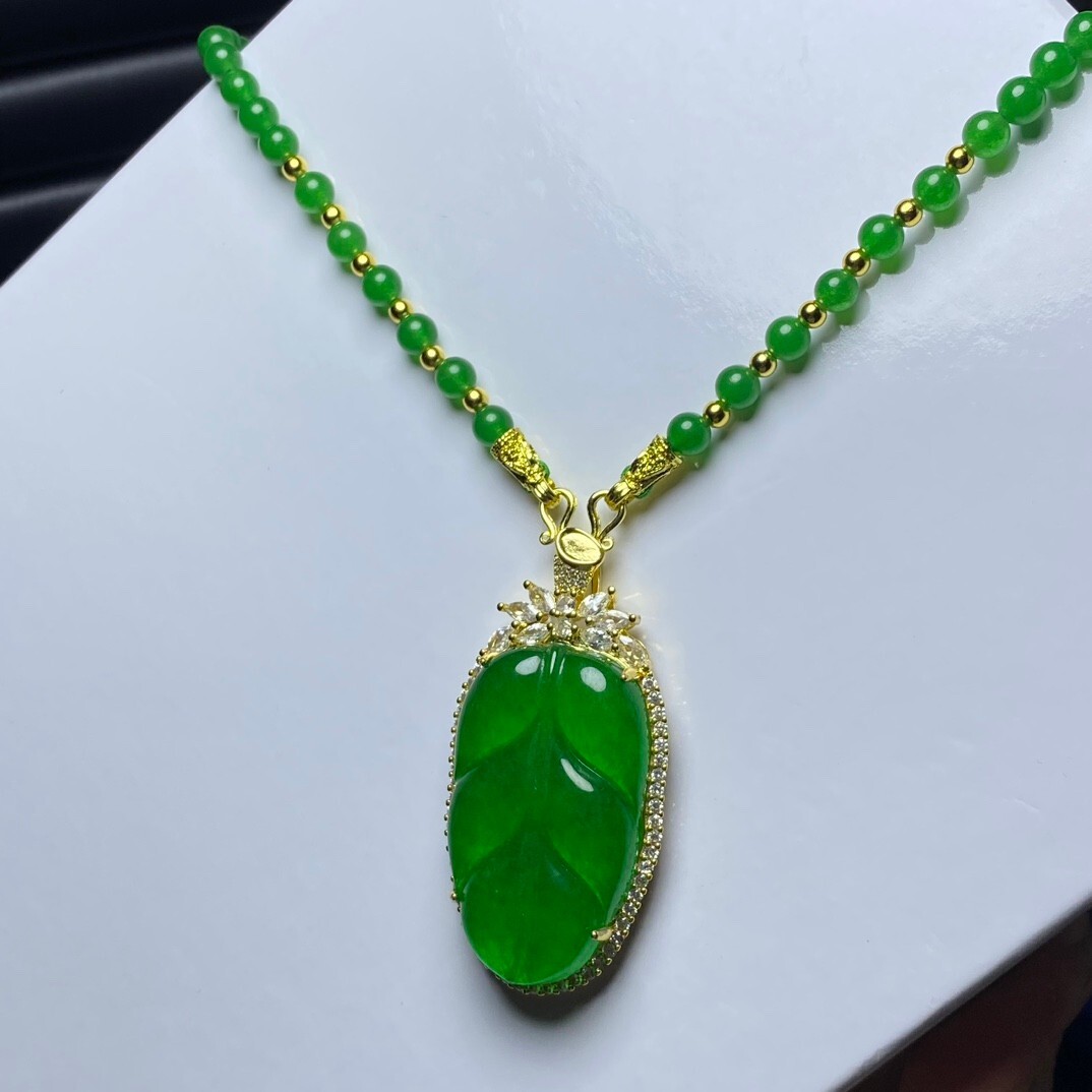 Amulet Natural Ice Green Jade Jadeite Inlay Leaf Pendant&Necklaces 镶嵌金枝玉叶