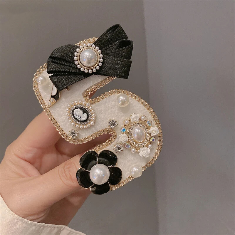 Women Girls Fashion Number 5 Pearl Brooches Fashion Lady Banquet Pins Jewelry