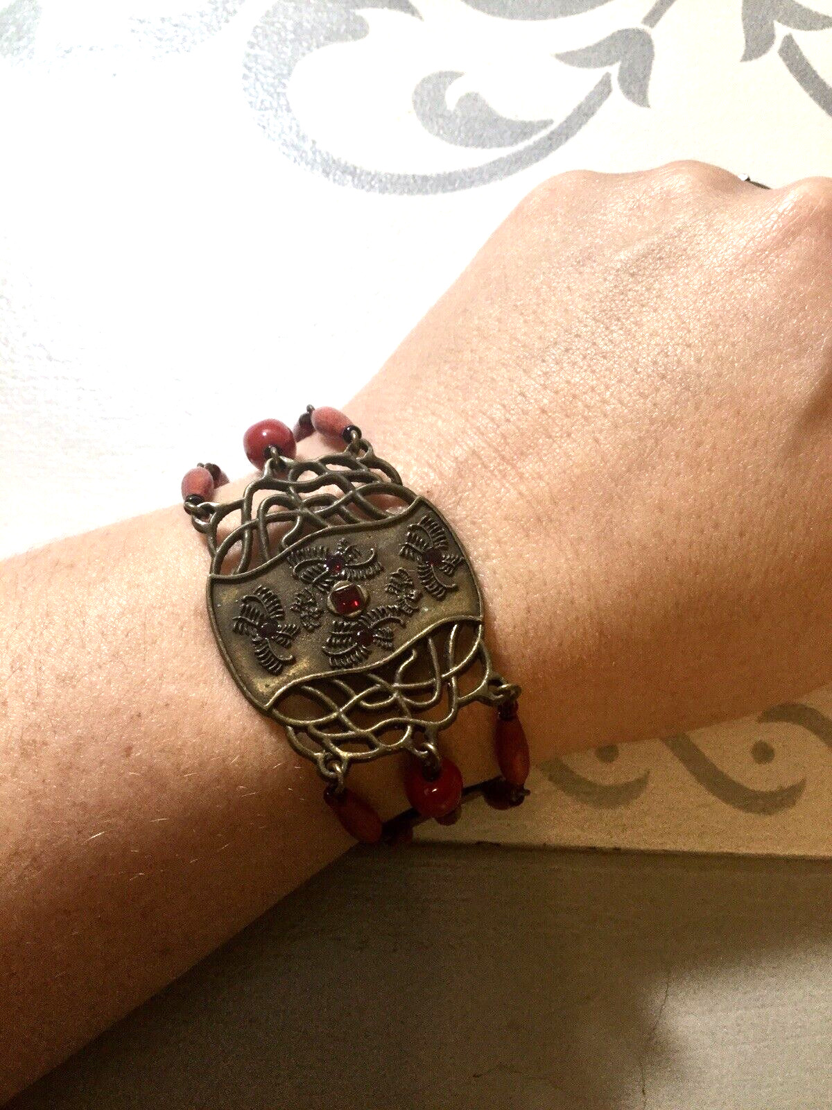 Womens Red Wood Bead Bracelet Alloy Centerpiece Crystals Bronze Tone Boho Chic