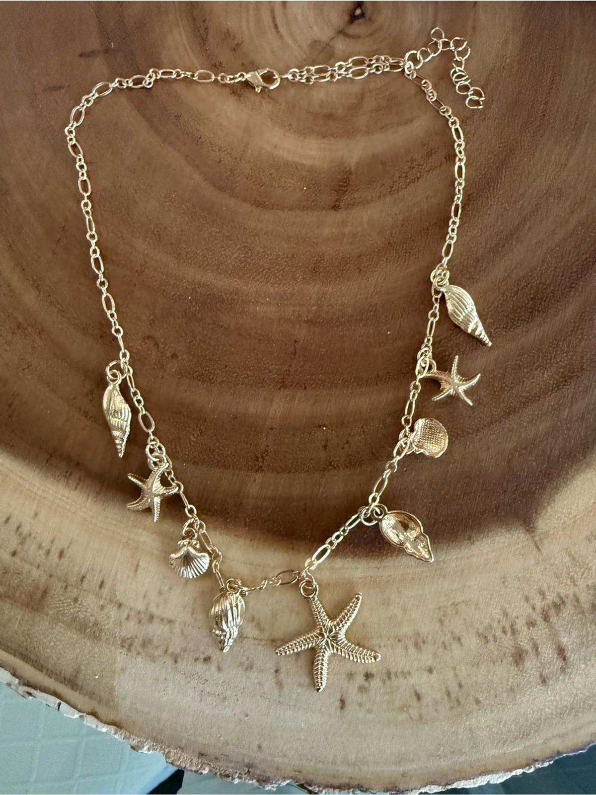 Gold Seashell Charm Necklace – Beach Star Pendant
