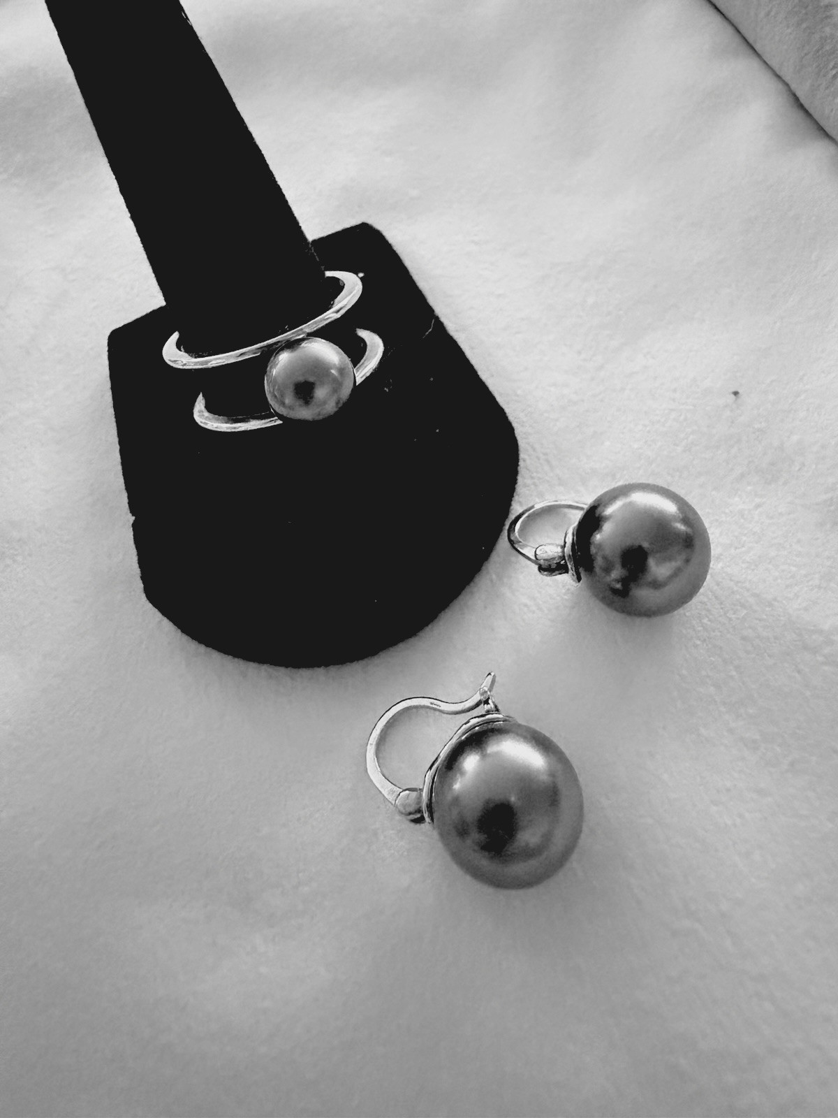 Black Pearl Ring And Earrings