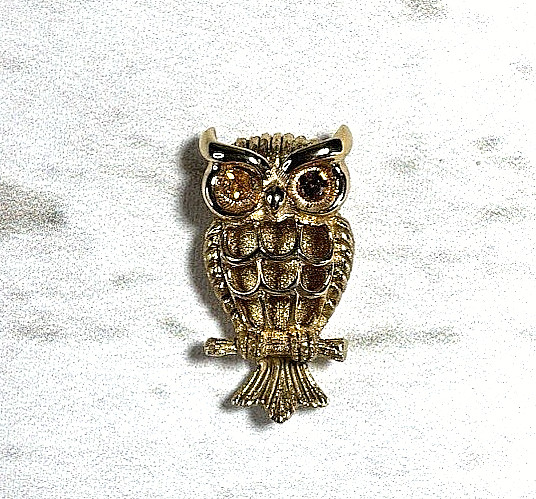 VTG Gold Tone Owl Pendant Amber Color Eyes Faceted 2″ PENDANT ONLY NO CHAIN