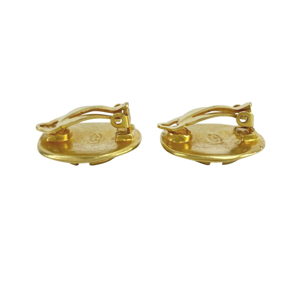 CHANEL CC Logos Round Clip-On Earrings Gold Tone 96P Auth #7899