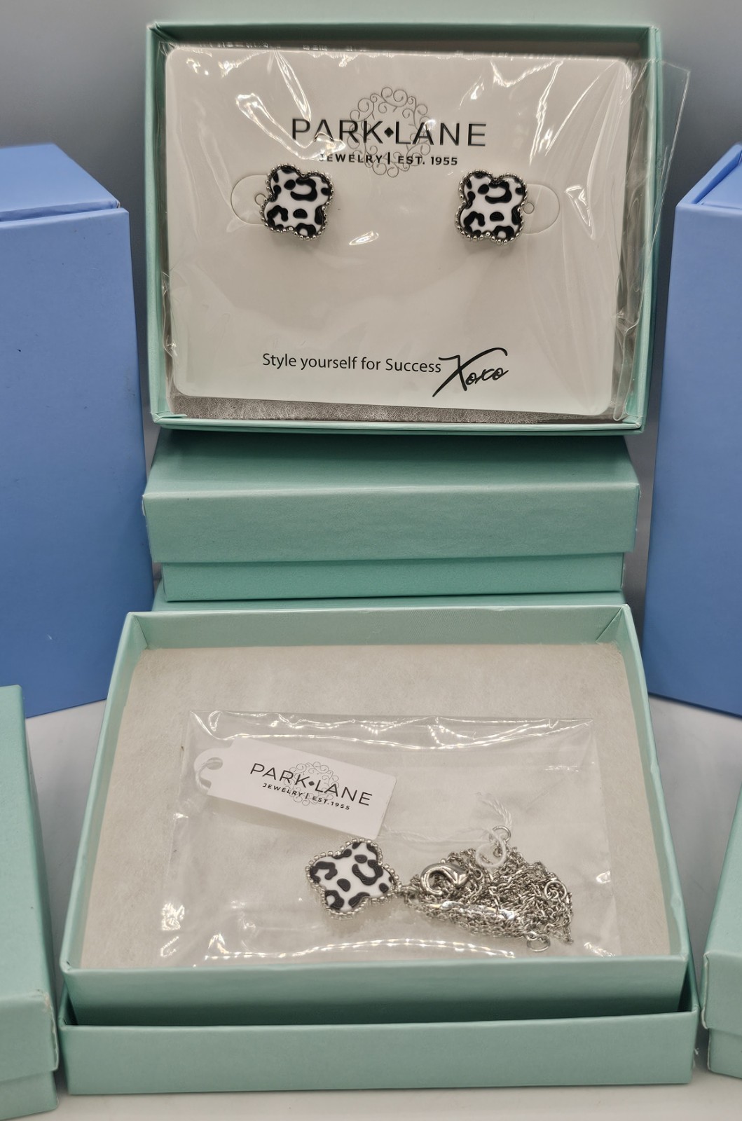 NWT Park Lane Black & White Lana Leopard Silver Necklace & Earrings Clover Set