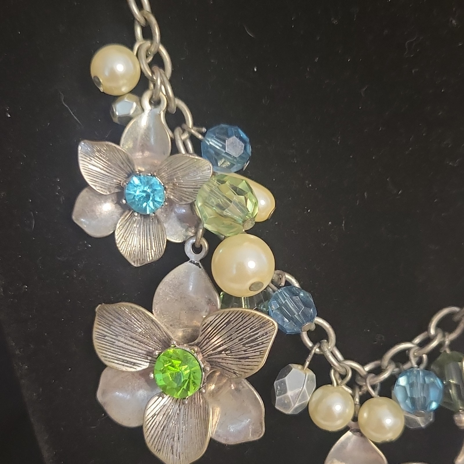 Premier Designs Garden Gate Silver Tone Floral Statement Necklace Blue Green