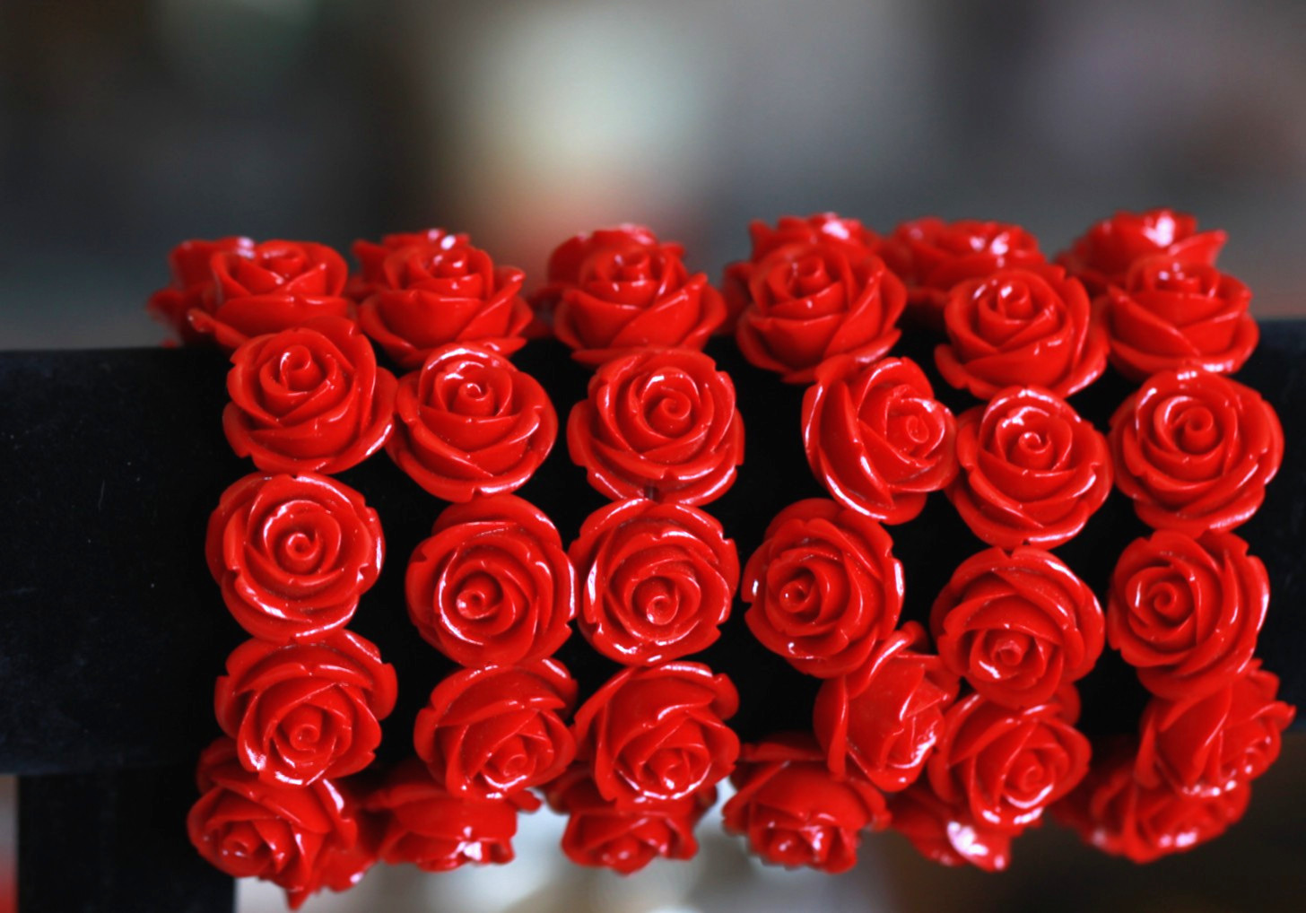 Rose Bud Flower Red Stretchy Elastic Bracelet Size 7-7 1/2″ Acylic Plastic