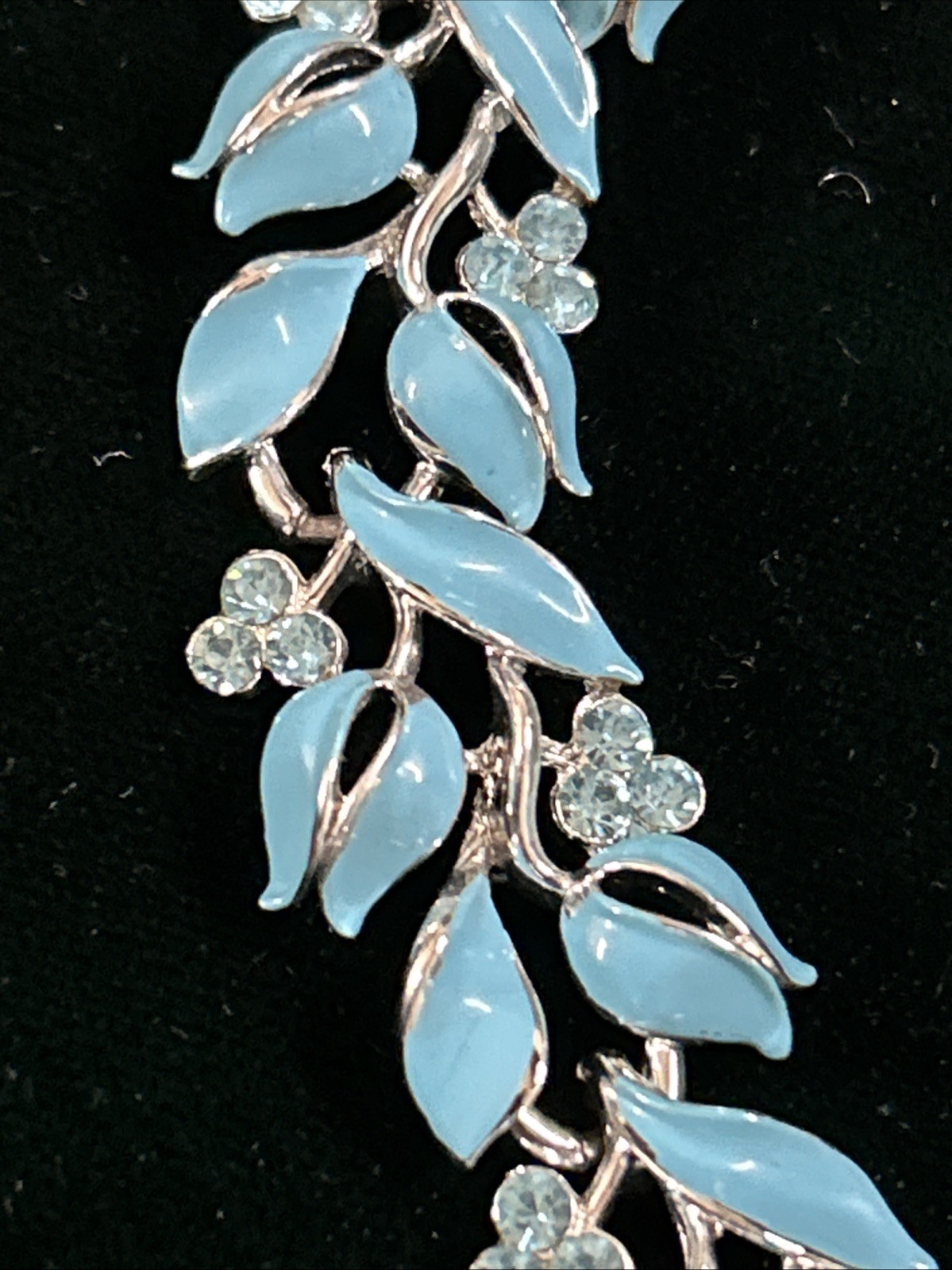 LISNER Aqua Blue Enamel Leaf Choker Necklace Rhinestone Silver Tone