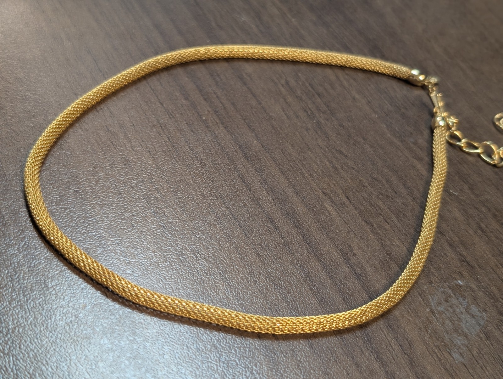 Premier Designs gold-tone mesh choker necklace