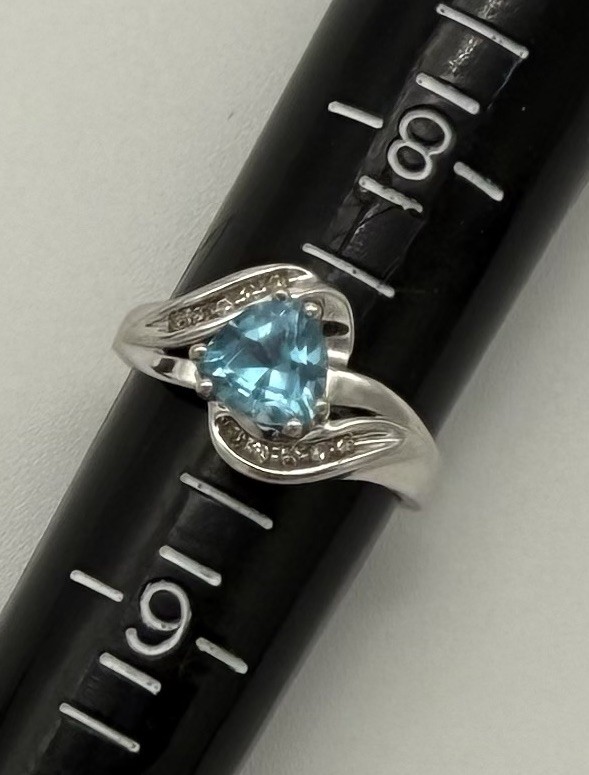 10k Solid White Gold Ring Blue Topaz Diamond Size 7