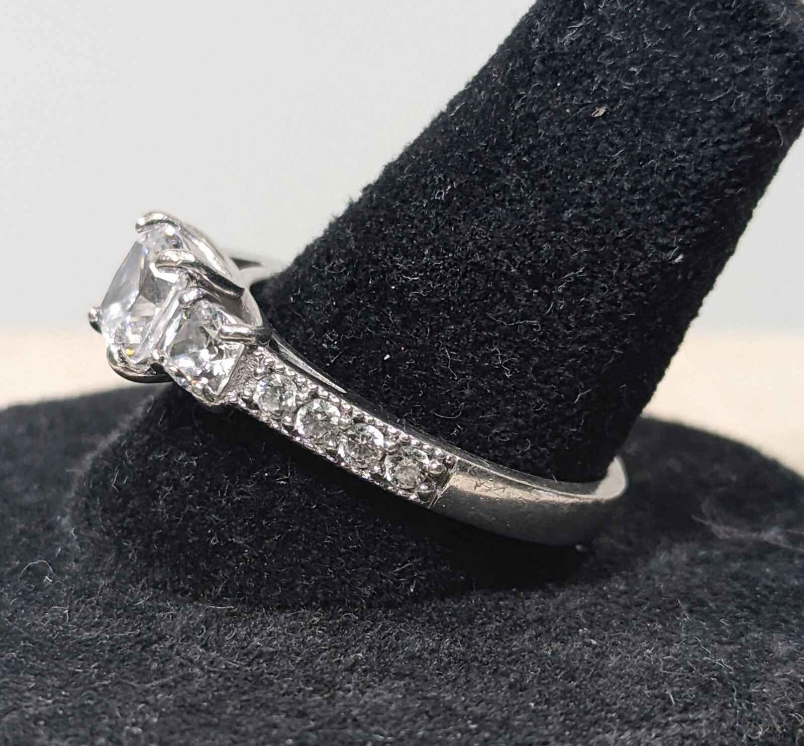 BERRICLE STERLING SILVER THREE STONE SQUARE CZ ENGAGEMENT RING SIZE 9 (L186)