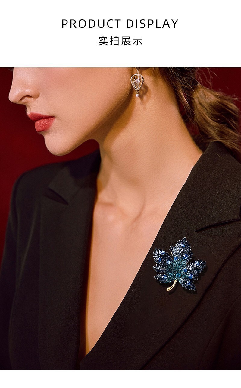 Vintage Blue Maple Leaf Rhinestone Crystal Pendant Woman’s Brooch Pin Corsage