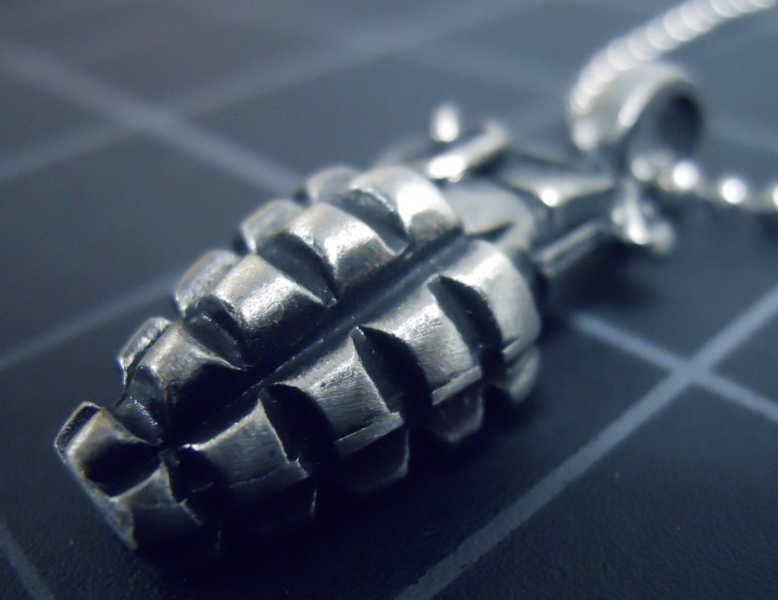 Necklace PINEAPPLE HAND GRENADE Pendant Stainless Ball Chain New MK 2 Weapon