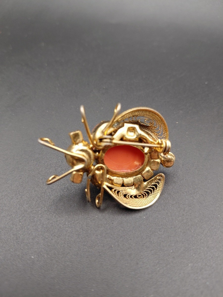 Vintage Juliana DE Beetle Bug Brooch Faux Coral Cabochon Green Rhinestone Pin