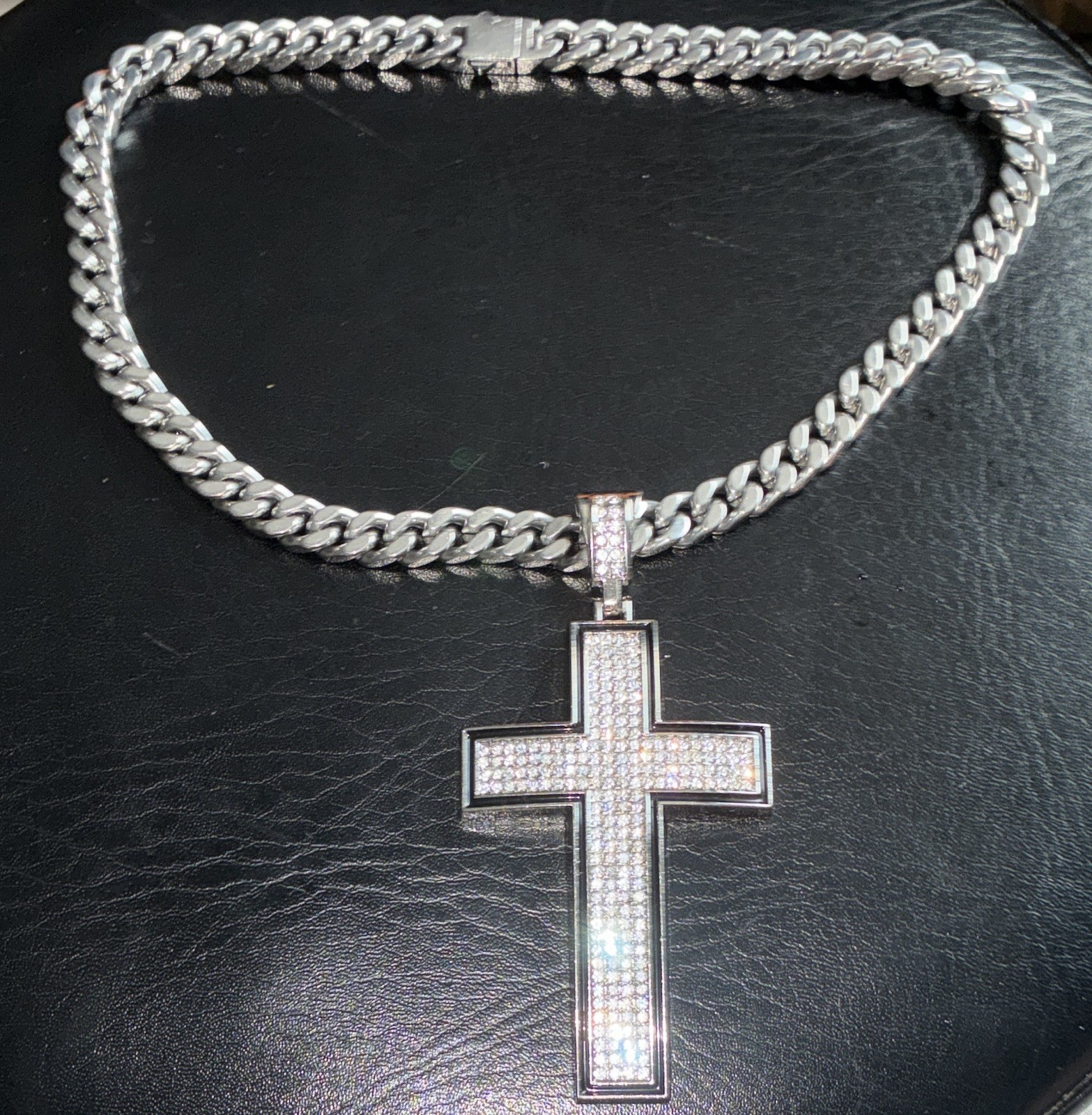 Silver Tone Cuban Link Chain iced out pendant cross stainless steel set. 18in