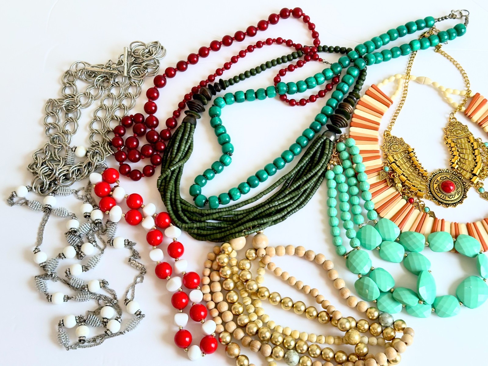 Lot of 10 Necklaces Mixed Materials & Designs Vintage & Contemporary N-52
