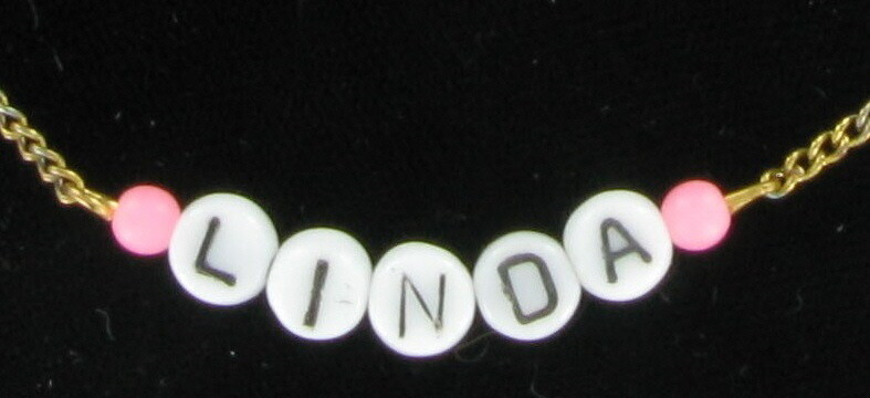 Linda – Name Necklace Gold Tone Pink Glass – Circa 1950-60