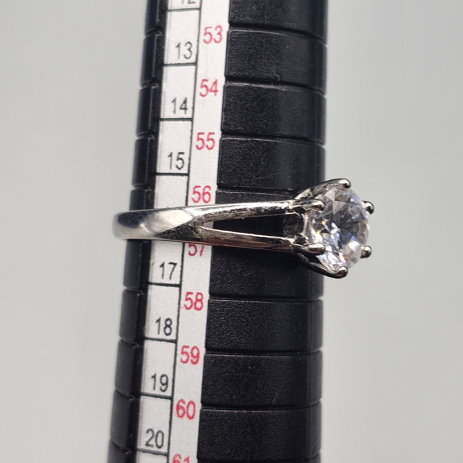 Crystal Engagement Ring Sz 8 Silver Tone Band Split Shank Round Solitaire