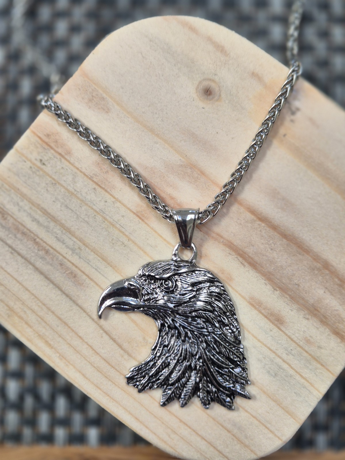 Eagle Head Pendant Necklace Fashion Statue of Liberty Figurine Jewelry for Men.