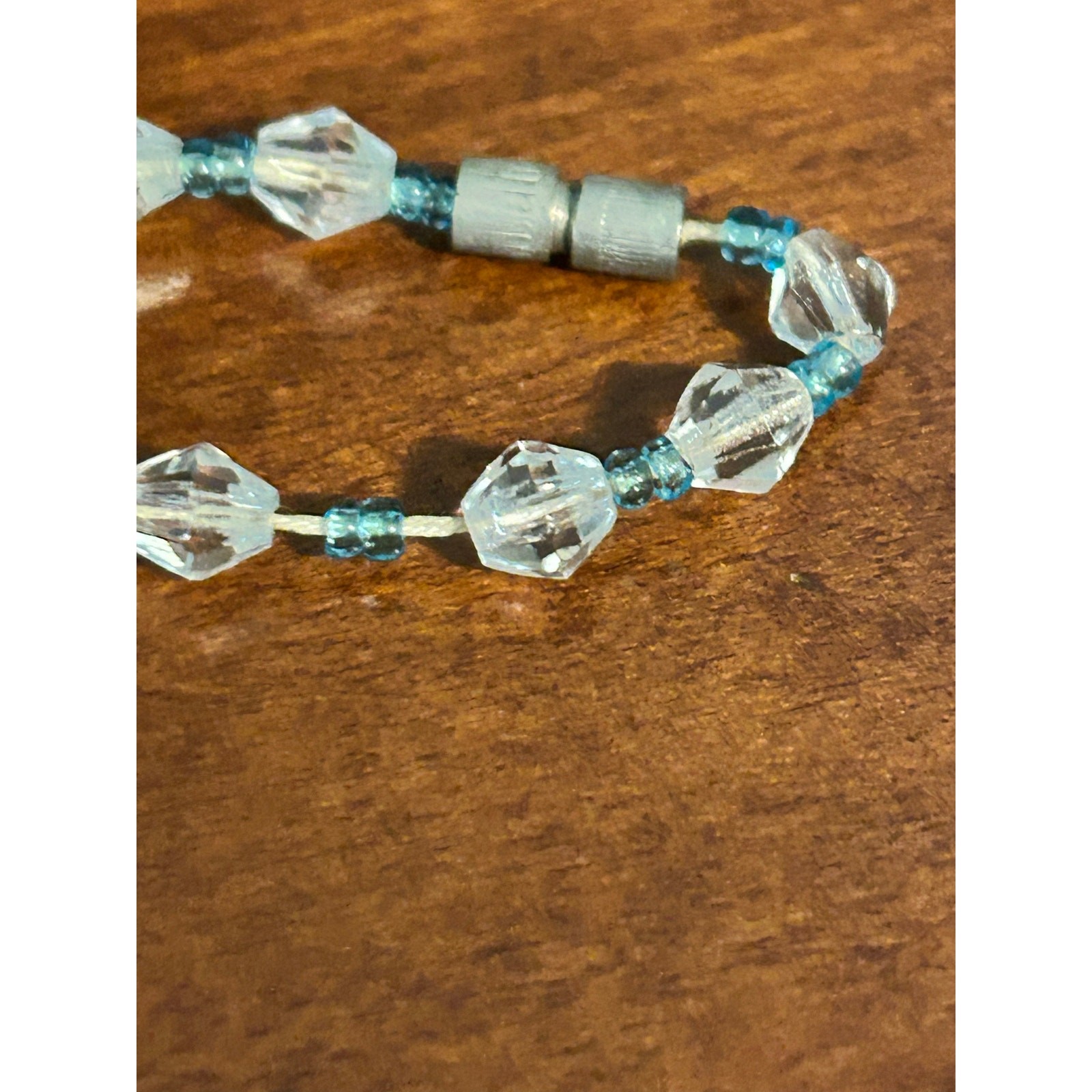 Vintage Aurora Borealis Single Strand Graduated Crystal Necklace 18″