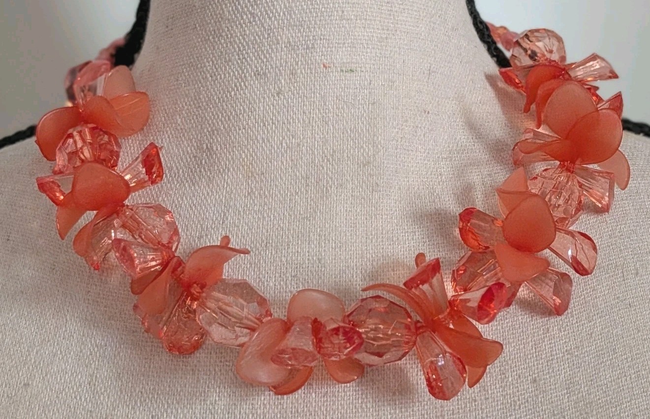 Vintage 1990s Salmon Pink Lucite Floral Beads Necklace 19 inches