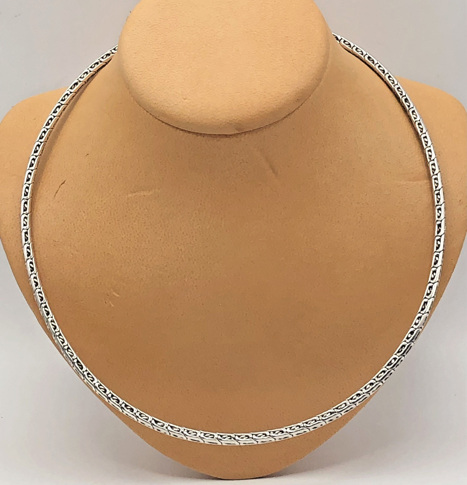 Boxed 3 mm Oxidized Byzantine Bali style rigid 18″ necklace 6″ dia silver tone
