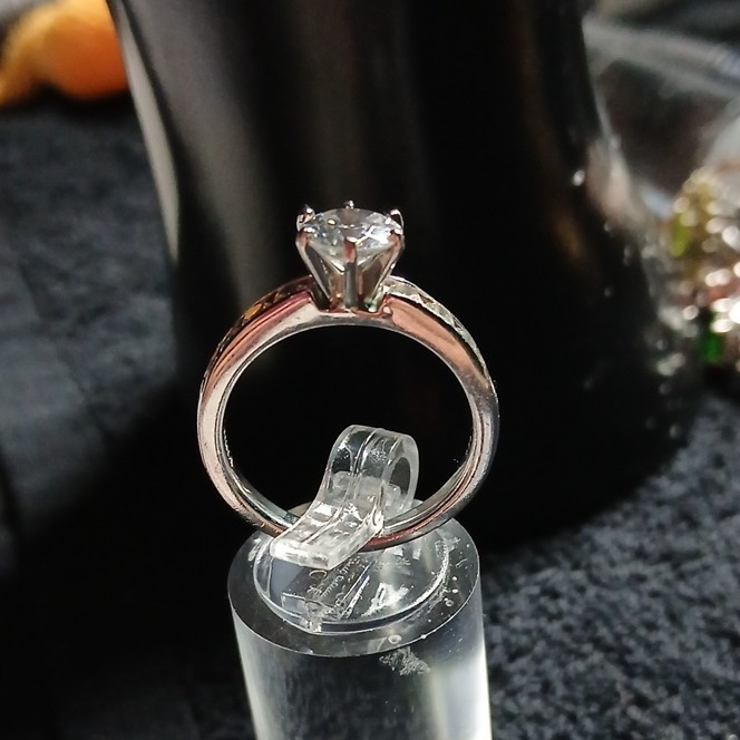 Sterling silver round white CZ solitaire with accents band ring. Size 8