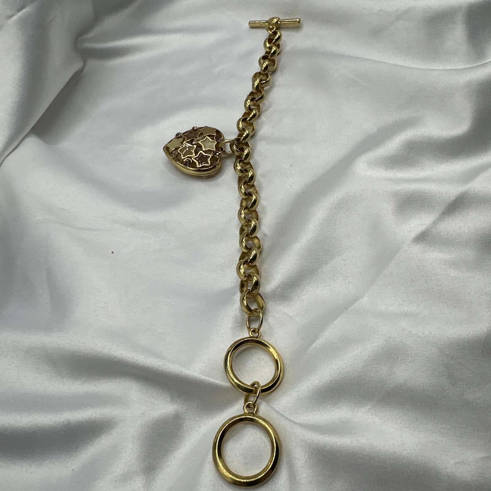 Heart Enamel Rhinestone Sole Charm Round Gold Toned Bracelet. See pics.